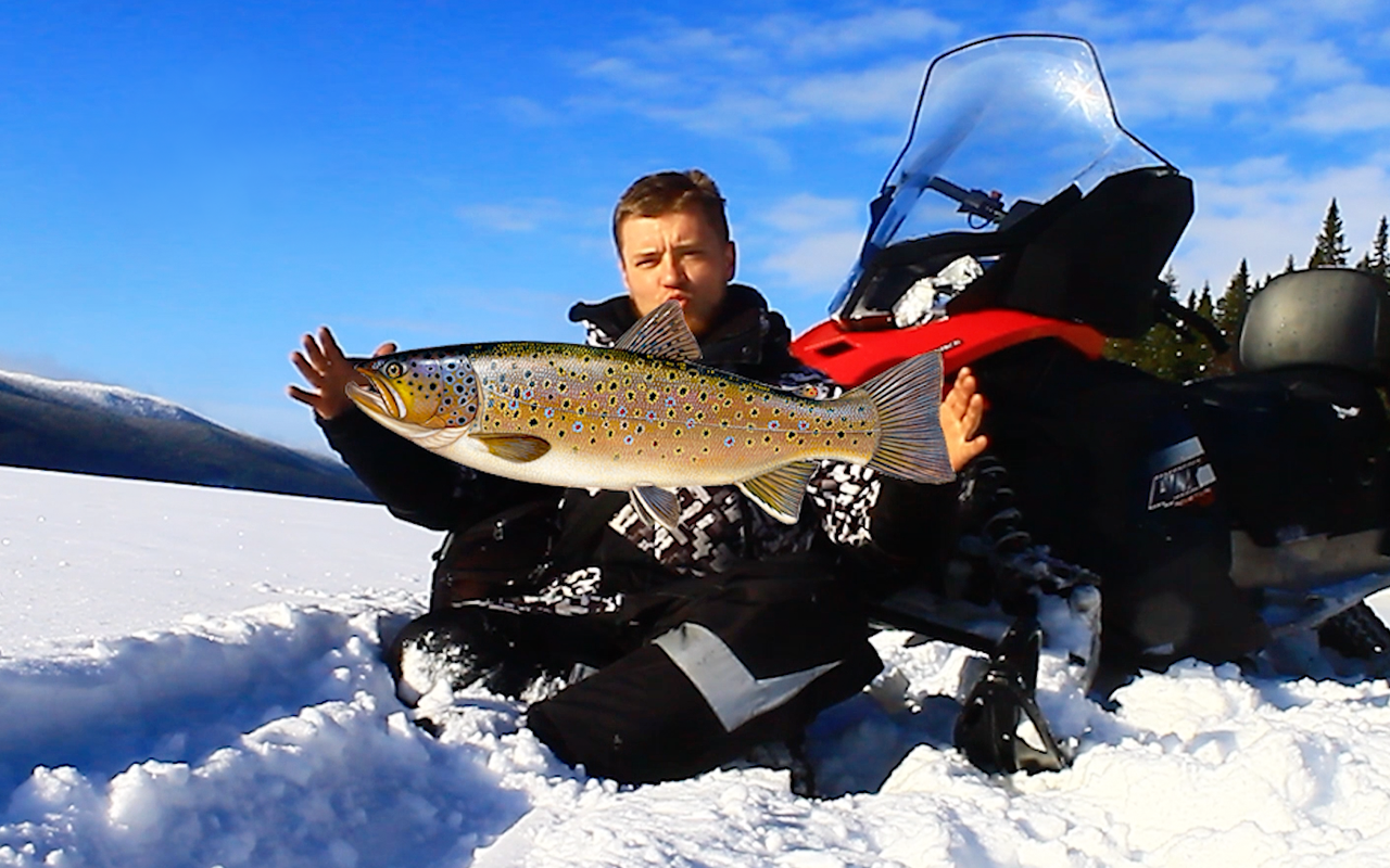 Рыбалка на севере главная архангельск. Зимняя рыбалка в Карелии. Карелия зимой рыбалка. Рыболовный туризм. Северная рыбалка.