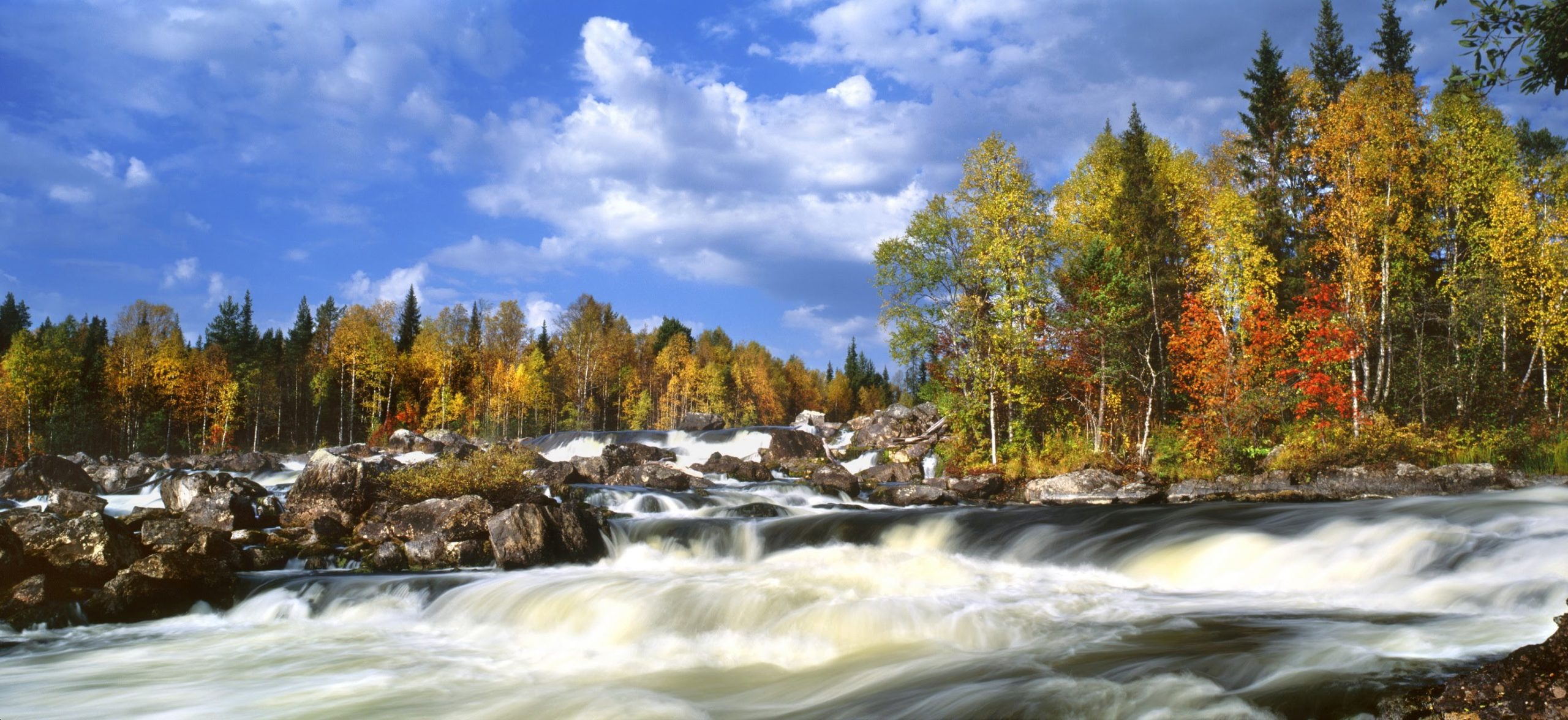 Водопад в Карелии