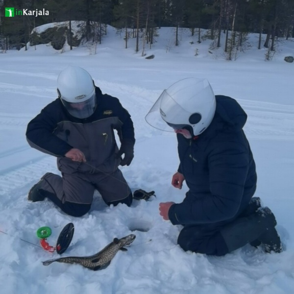 Рыбалка зимняя в Карелии